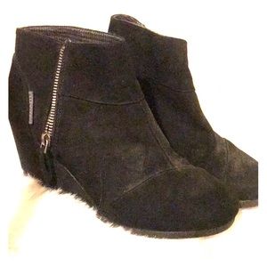 Black booties with wedge